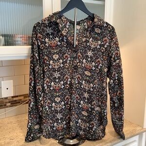 Grace The Perfect Fit Black Floral Blouse Size Large Pullover
